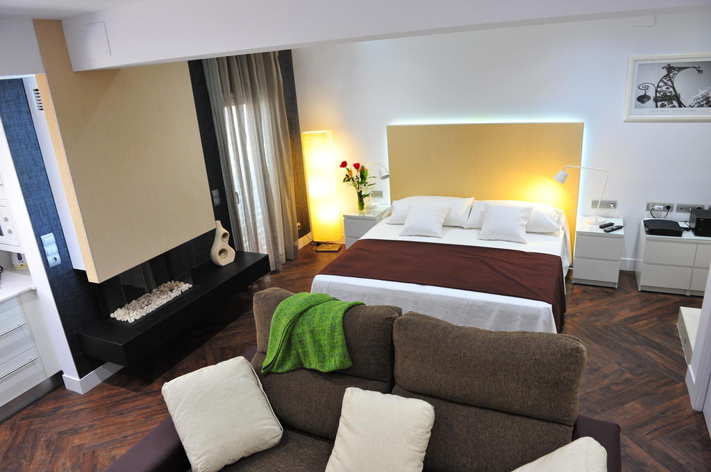 Gaudint Barcelona Suites Room photo